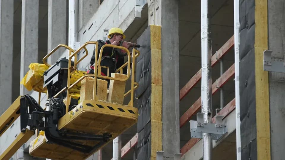 Volume de negócios cresce 5,2% com construção e imobiliário à cabeça